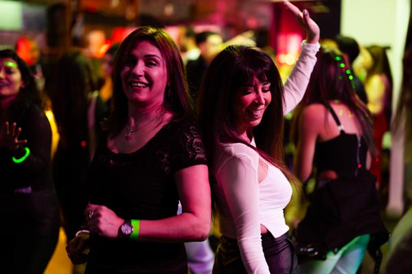 Guests dancing together at GECCE